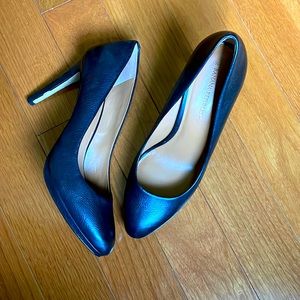 So comfy!👌🏼🖤 Soft leather heels 🖤